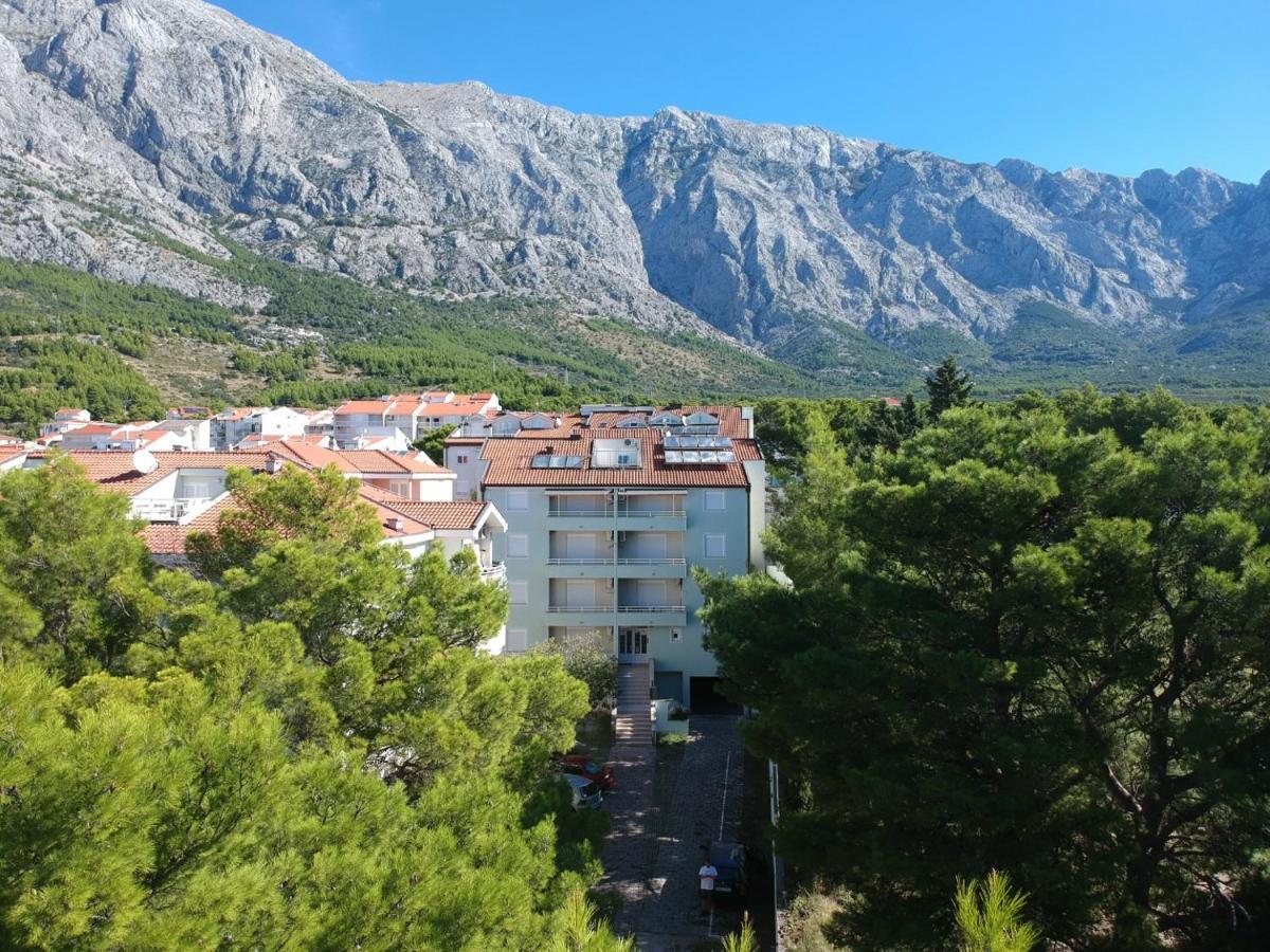 Ruza&Nikolina "1" Apartmani - Baška Voda Exterior foto