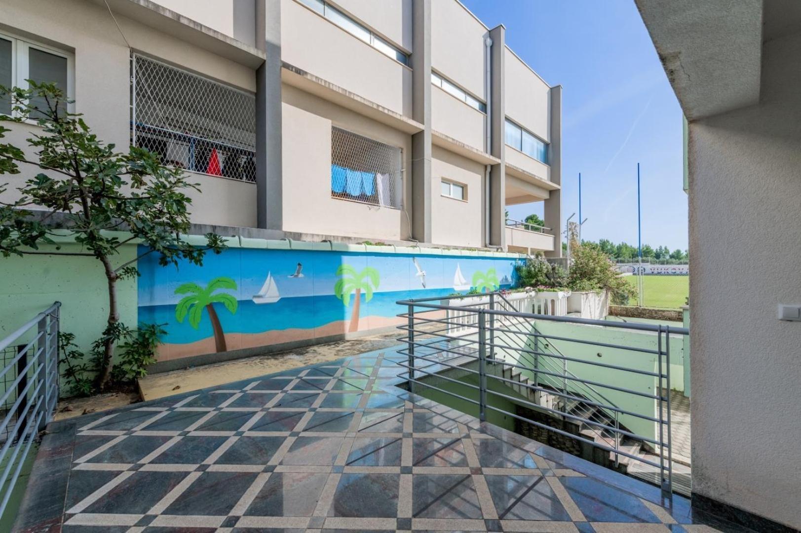 Ruza&Nikolina "1" Apartmani - Baška Voda Exterior foto