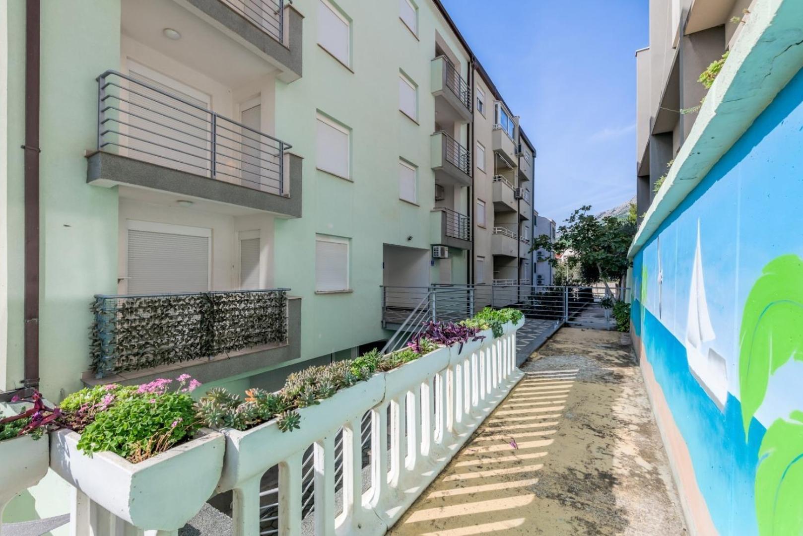 Ruza&Nikolina "1" Apartmani - Baška Voda Exterior foto