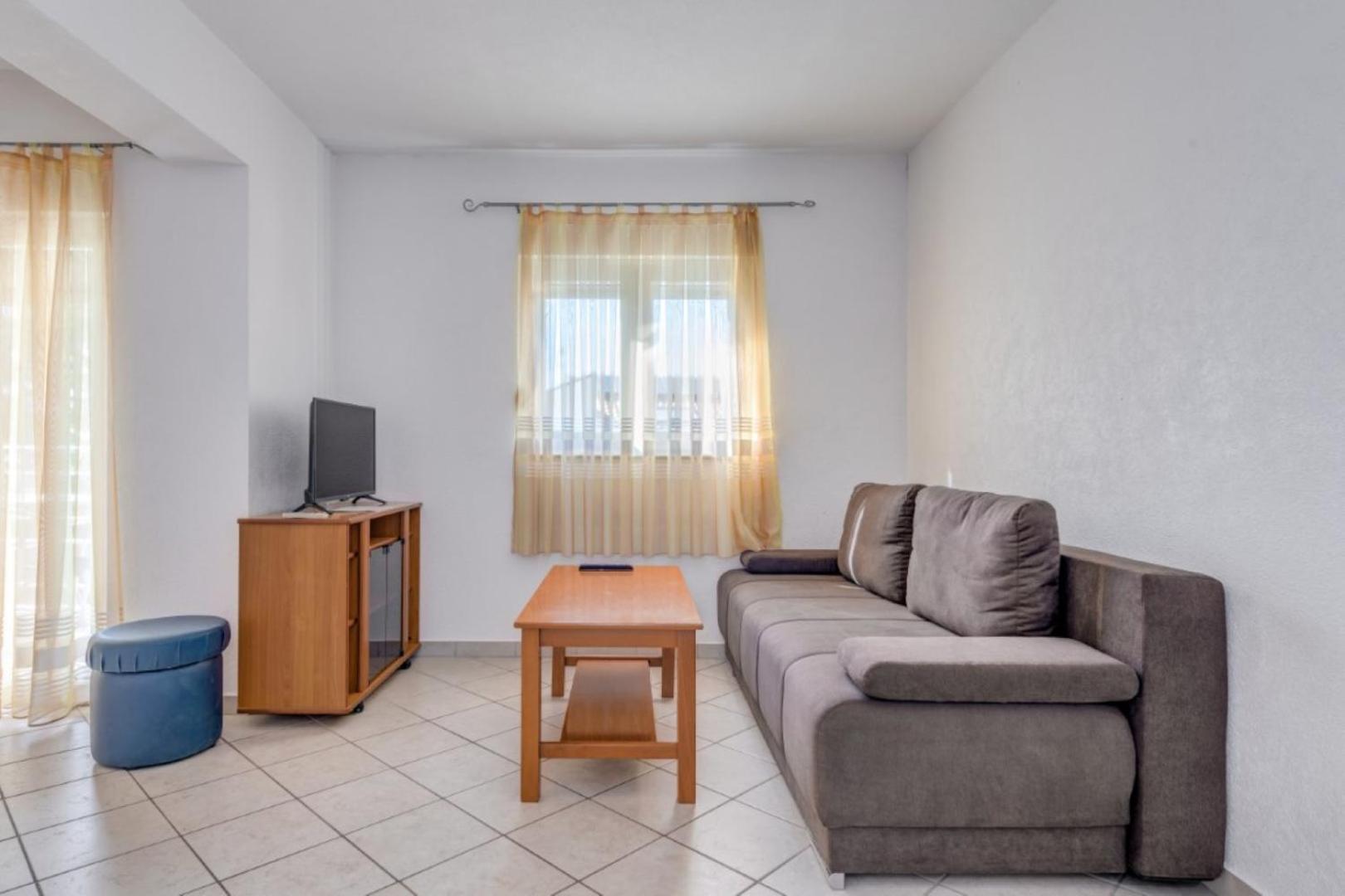 Ruza&Nikolina "1" Apartmani - Baška Voda Exterior foto